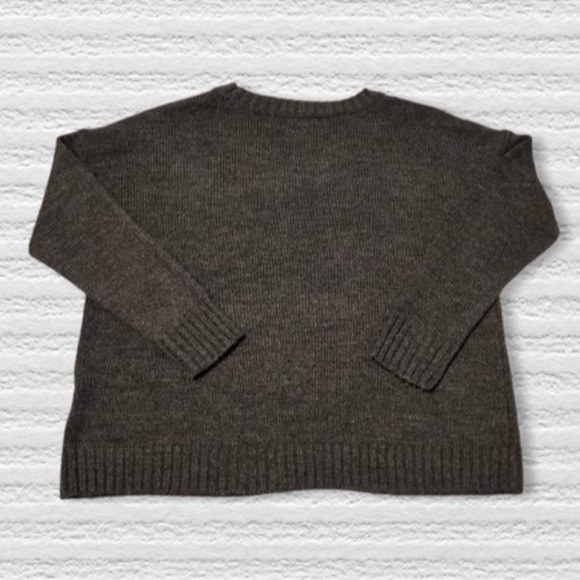 Gray Knit Floral Sweater - Picture 3 of 4